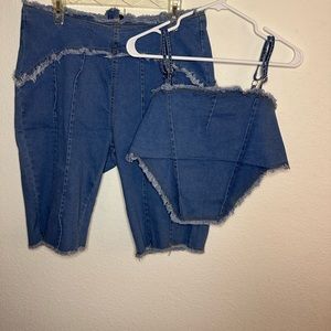 🆕 SHEIN PLUS 2XL PLUS RAW CUT ASYMMETRICAL HEM
DENIM CAMI TOP & CAPRI